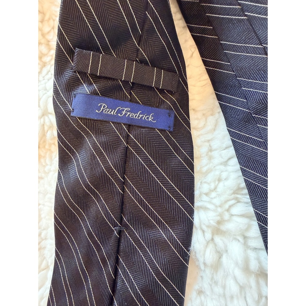 Paul Fredrick Navy Blue Italian Silk Herringbone Pinstripe Tie Hand Tailored USA - Picture 2 of 4